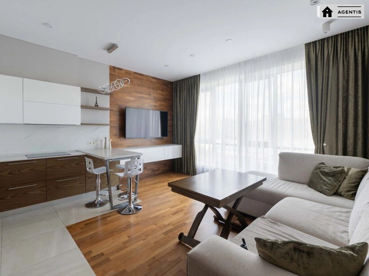 Apartment for rent. 3 rooms, 90 m², 13 floor/23 floors. 6, Truskavetcka 6, Kyiv. 