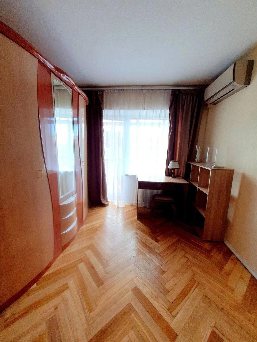 Сдам квартиру. 1 room, 33 m², 4th floor/5 floors. 13, Бастионная 13, Киев. 