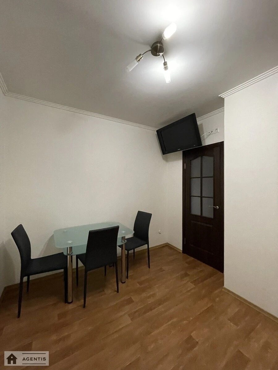Сдам квартиру. 1 room, 42 m², 10th floor/25 floors. Бориса Гмирі вул., Киев. 