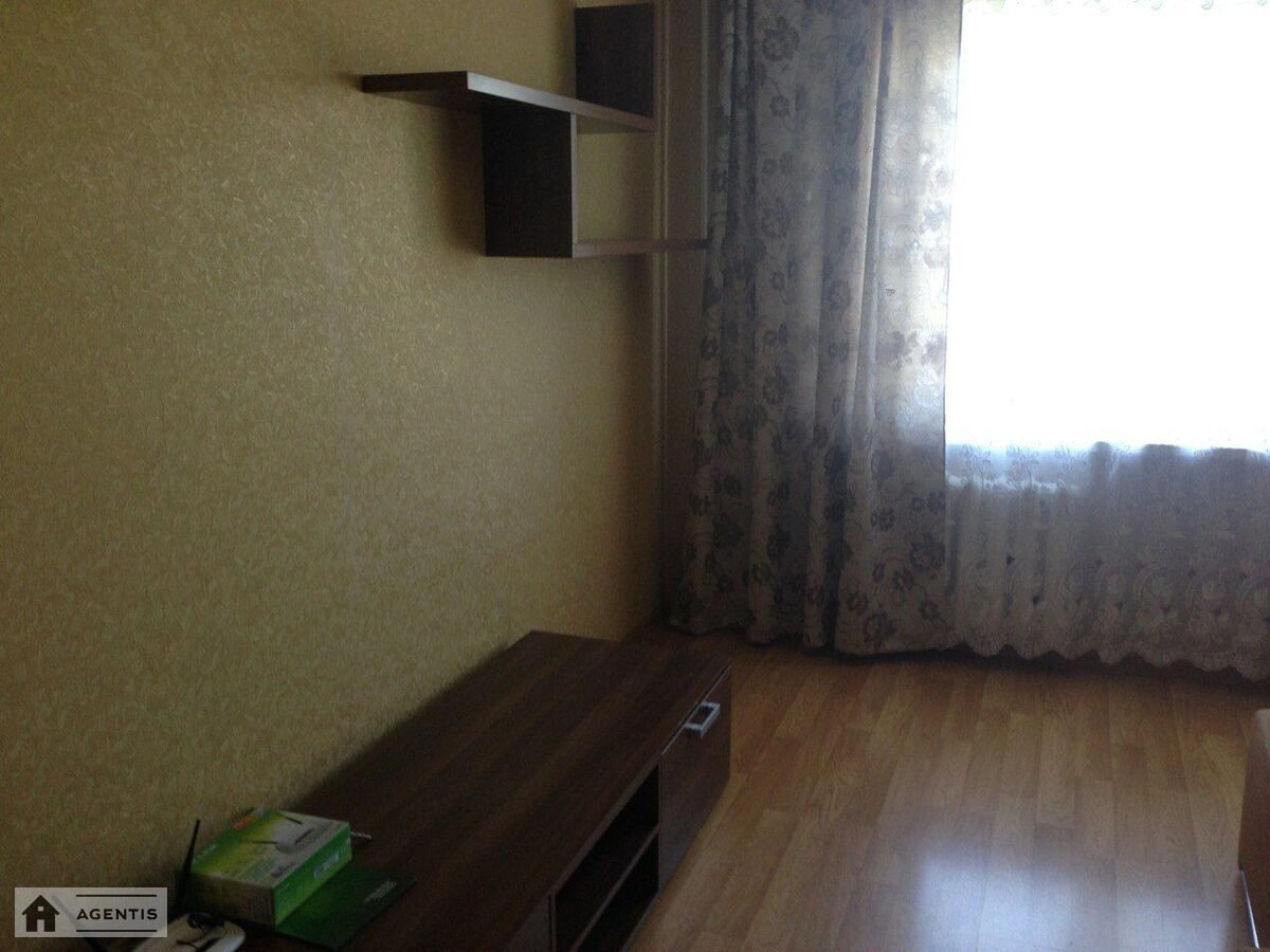 Apartment for rent. 2 rooms, 78 m², 13 floor/16 floors. 15, Avtozavodska 15, Kyiv. 