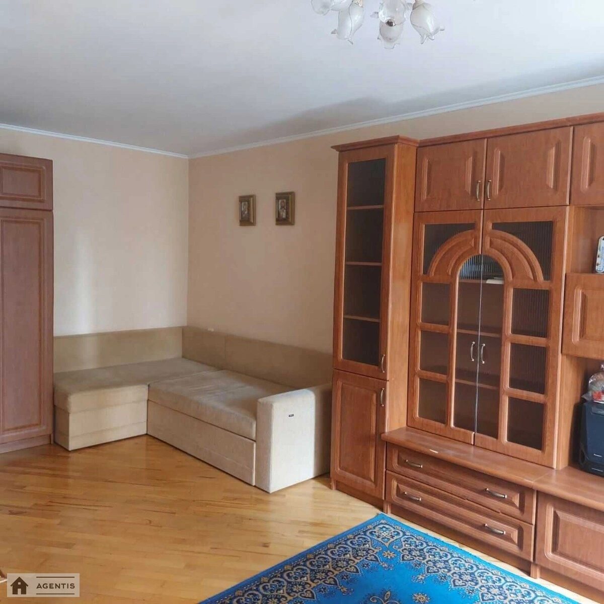 Apartment for rent. 1 room, 38 m², 3rd floor/9 floors. 26, Svitlytckogo 26, Kyiv. 