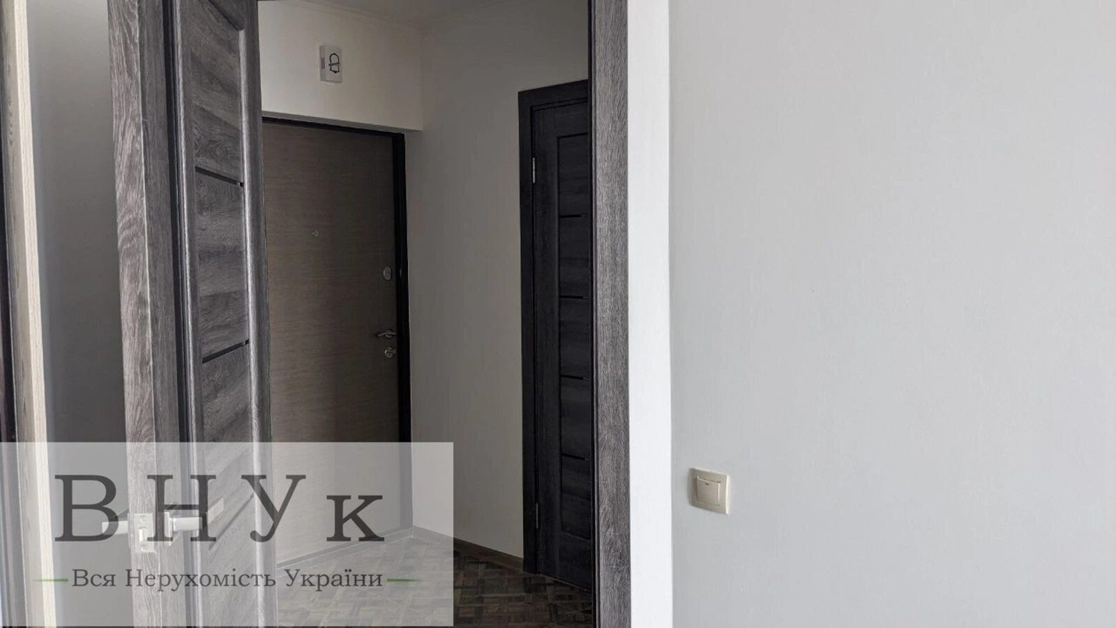 Apartments for sale. 1 room, 37 m², 4th floor/10 floors. Pidvolochyske shose, Ternopil. 
