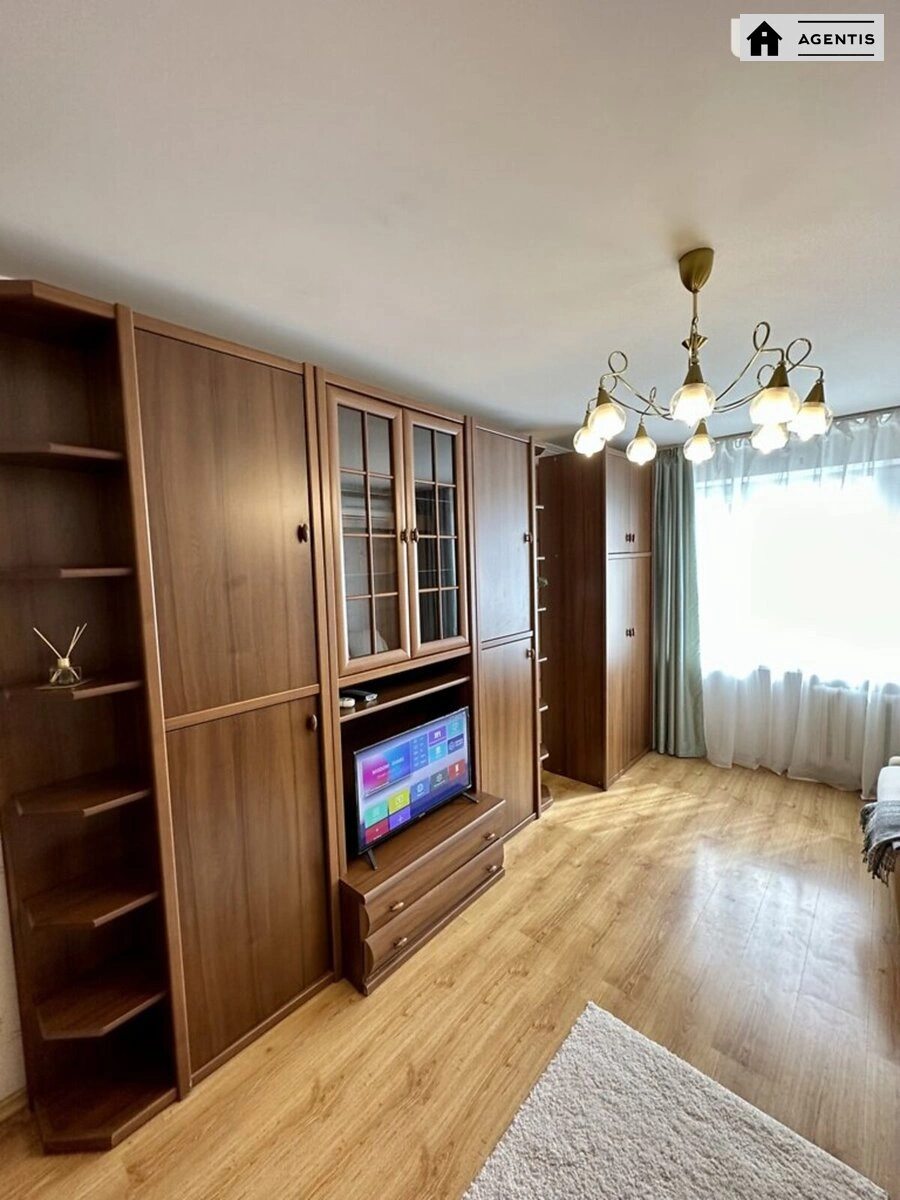 Apartment for rent. 1 room, 36 m², 9th floor/16 floors. 45, Demiyivska 45, Kyiv. 