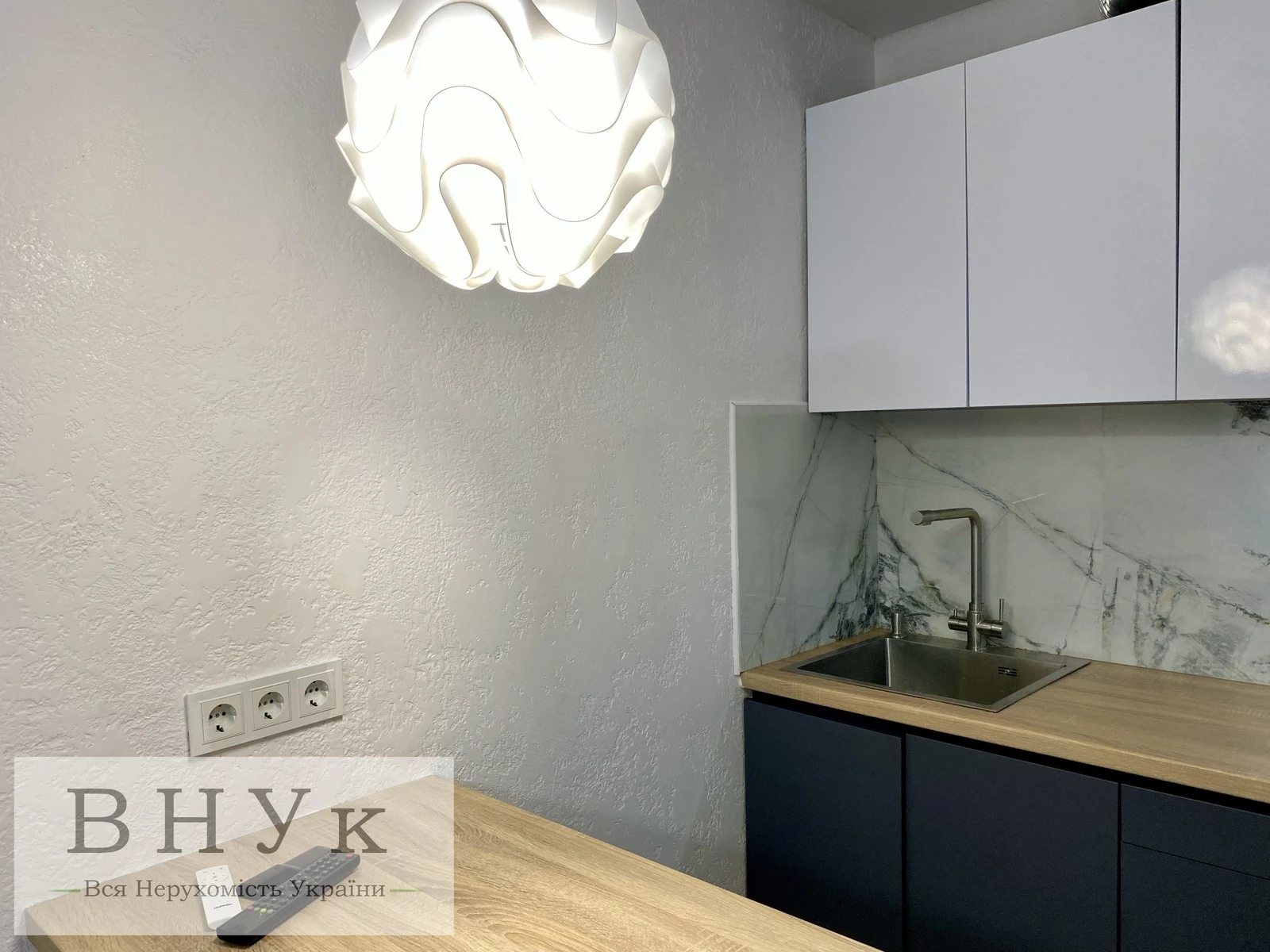 Продаж квартири 1 кімната, 32 m², 2 пов./11 поверхів. Київська вул., Тернопіль. 