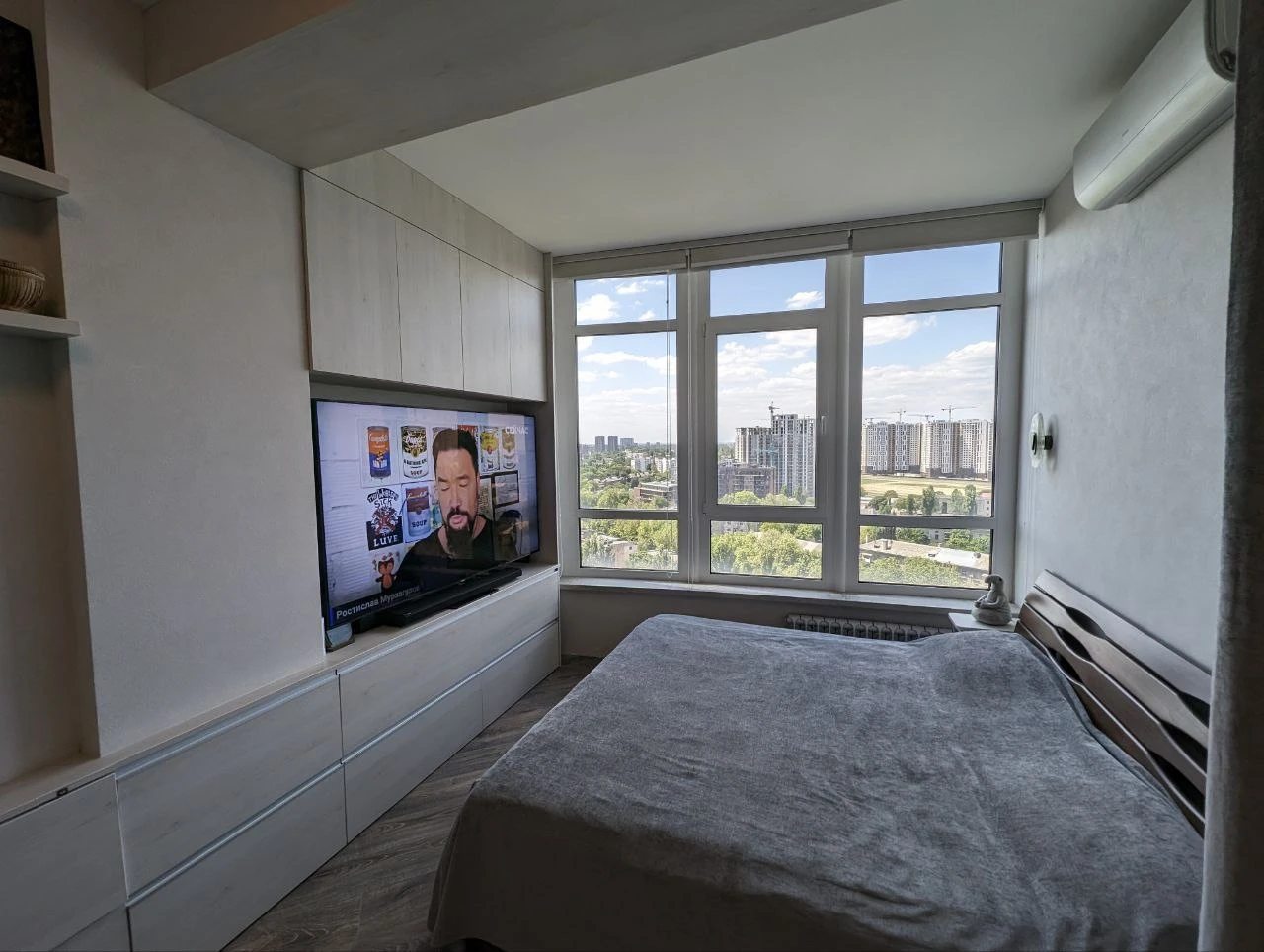 Продаётся 2-комнатная квартира с авторским ремонтом в ЖК "Армейский"