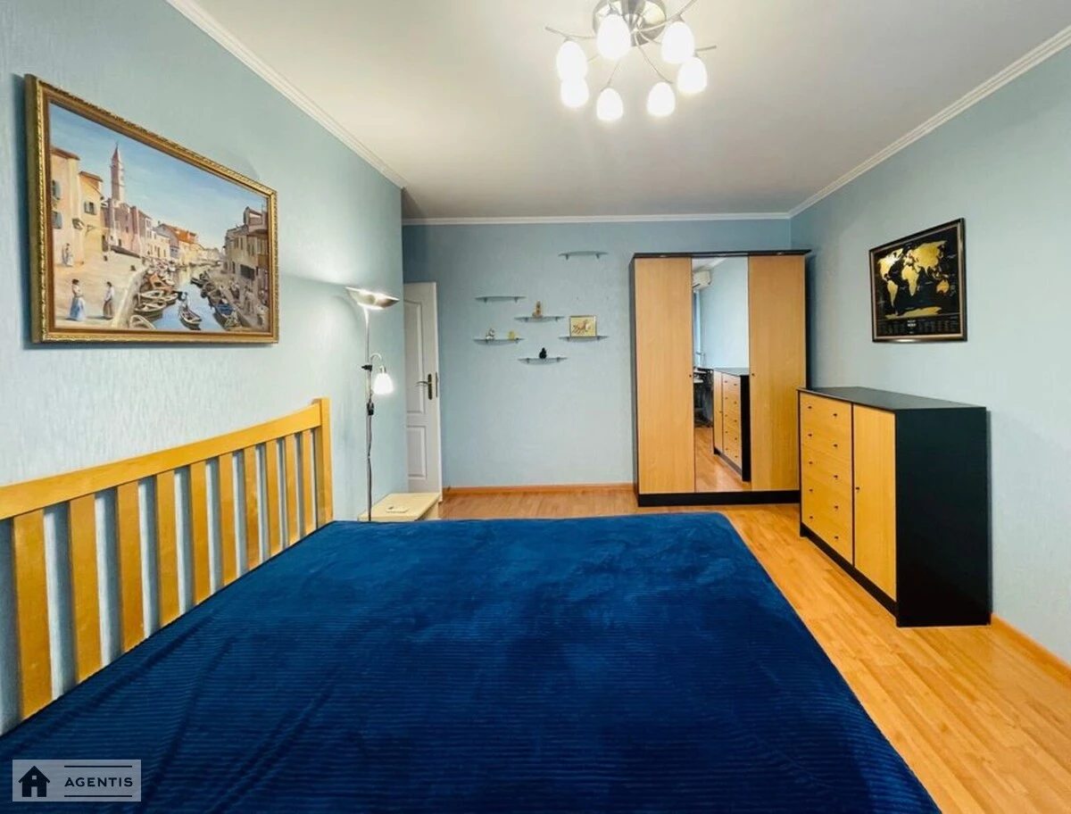 Apartment for rent. 3 rooms, 116 m², 10th floor/16 floors. Vinstona Cherchyllya vul. Chervonotkatska, Kyiv. 