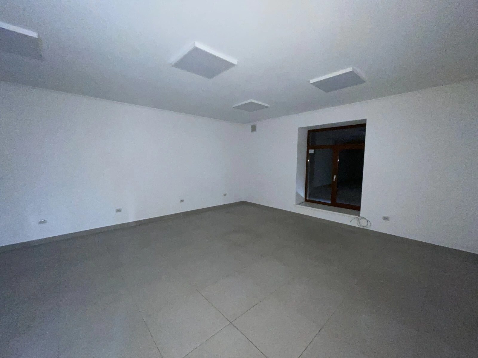 Продам нерухомість під комерцію. 602 m², 1st floor/10 floors. 36, Репіна вул., Тернопіль. 