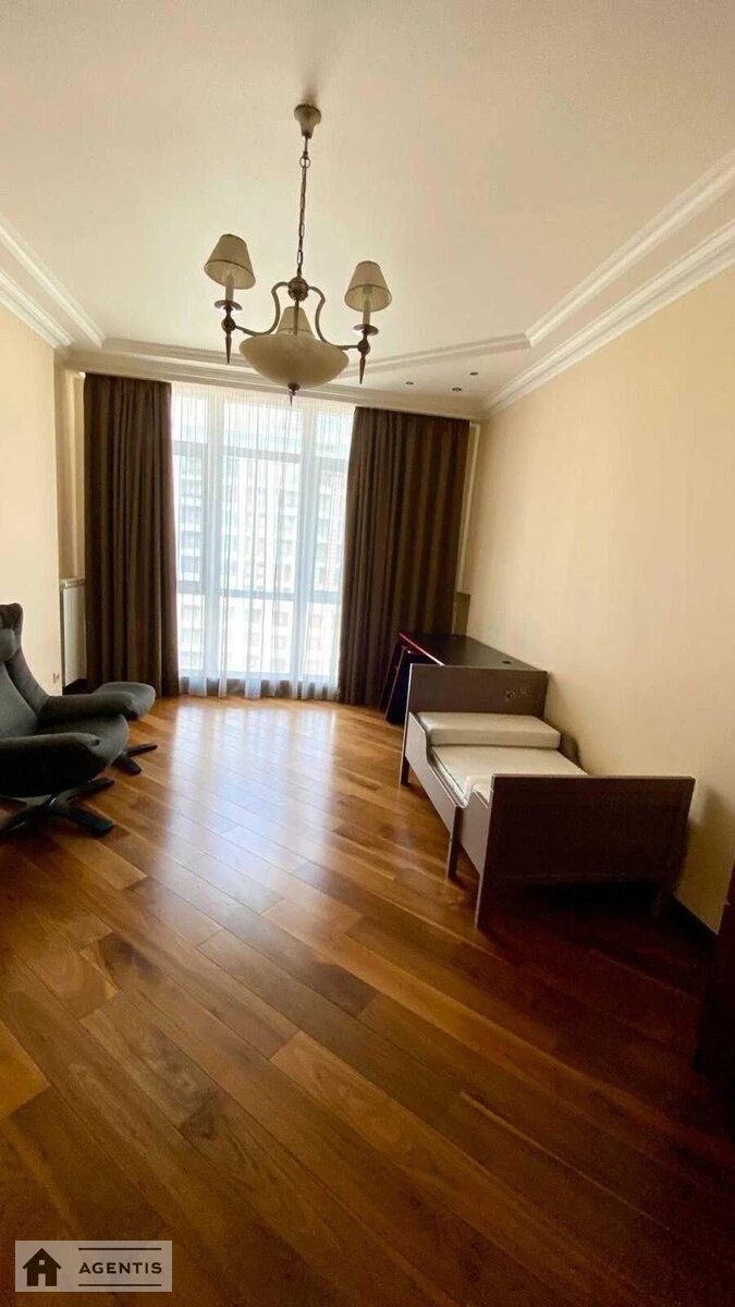 Apartment for rent. 3 rooms, 106 m², 13 floor/18 floors. 3, Andriya Verkhohlyada vul. Mykhayla Drahomirova, Kyiv. 