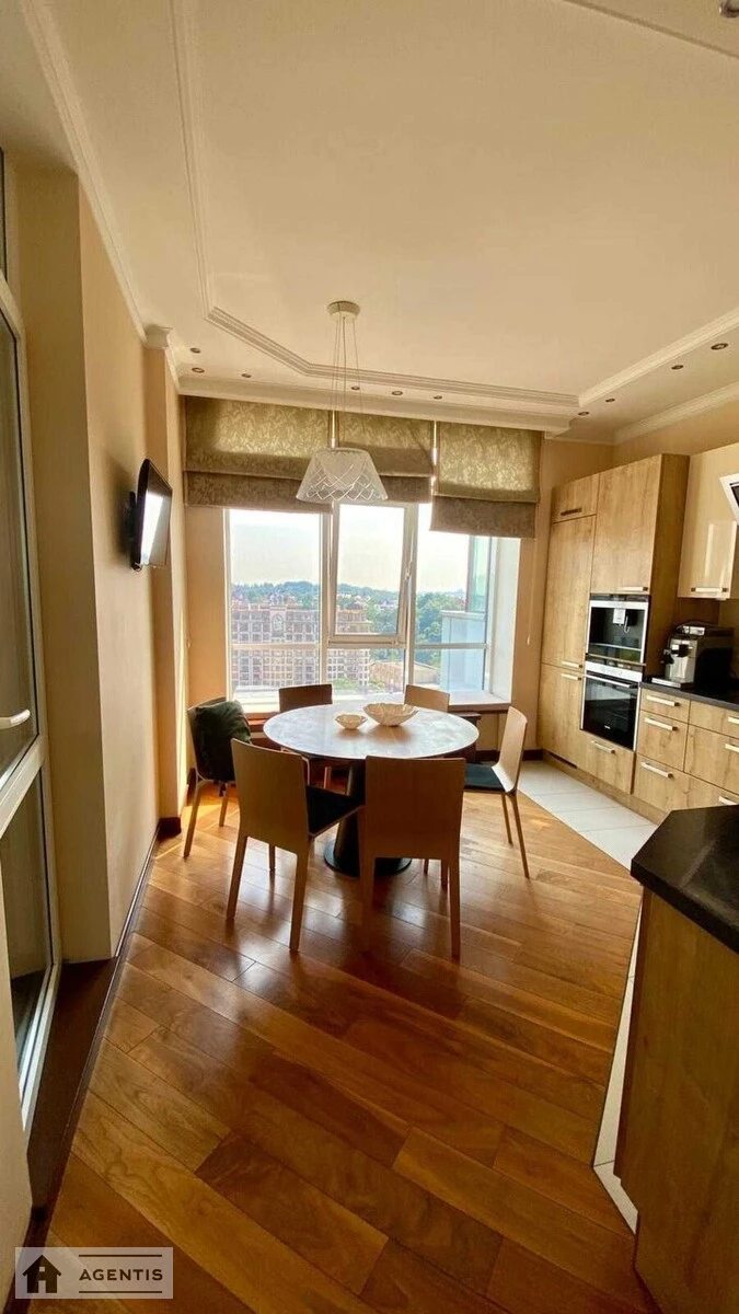 Apartment for rent. 3 rooms, 106 m², 13 floor/18 floors. 3, Andriya Verkhohlyada vul. Mykhayla Drahomirova, Kyiv. 