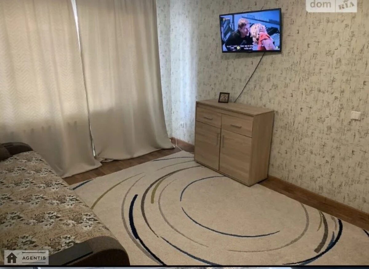 Сдам квартиру. 1 room, 32 m², 5th floor/5 floors. Строителей, Киев. 