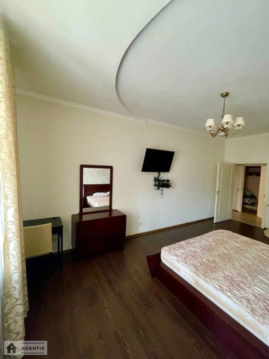 Apartment for rent. 3 rooms, 128 m², 8th floor/18 floors. 13, Dmytrivska 13, Kyiv. 