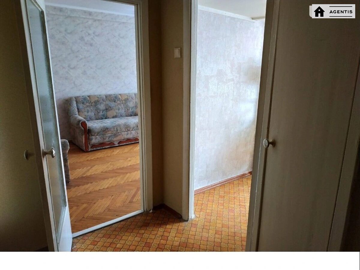 Apartment for rent. 1 room, 35 m², 3rd floor/9 floors. 3, Zahorivska vul. Bahhovutivska, Kyiv. 