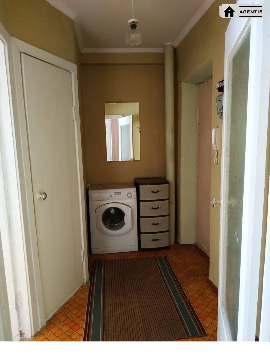 Apartment for rent. 1 room, 35 m², 3rd floor/9 floors. 3, Zahorivska vul. Bahhovutivska, Kyiv. 