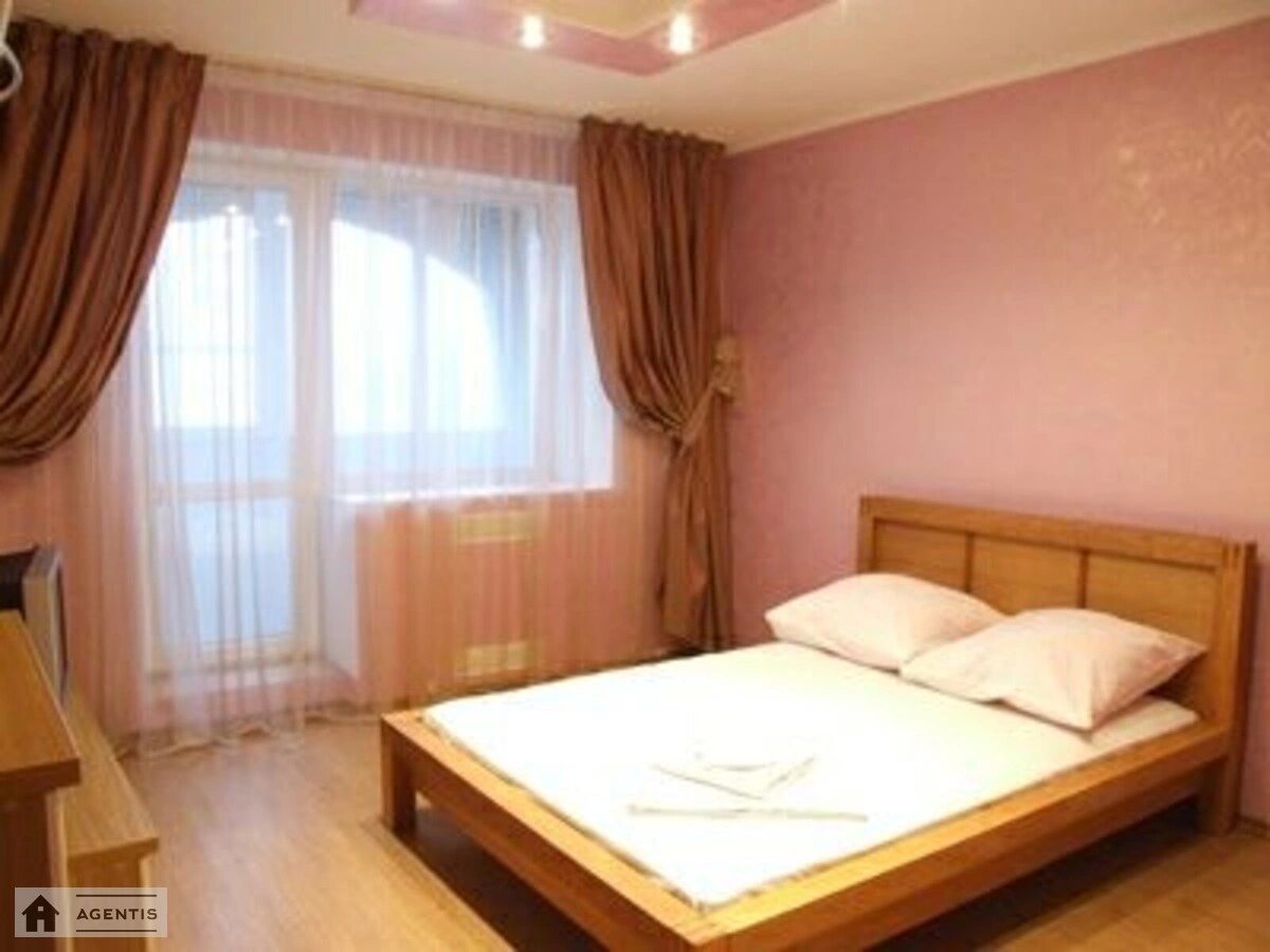 Apartment for rent. 2 rooms, 64 m², 12 floor/12 floors. 48, Zolotoustivska 48, Kyiv. 