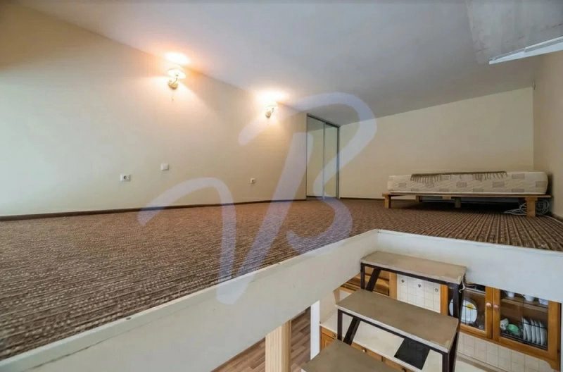 Продаж квартири. 2 rooms, 65 m², 1st floor/5 floors. 43, Тираспольська 43, Київ. 