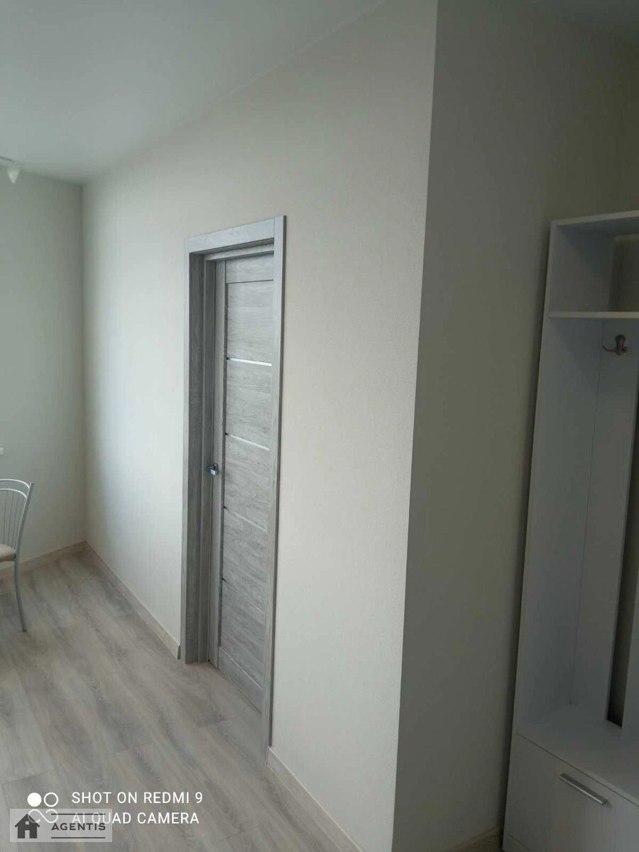Apartment for rent. 1 room, 35 m², 9th floor/20 floors. 8, Brativ Chybinyeyevykh vul. Chernihivska, Kyiv. 