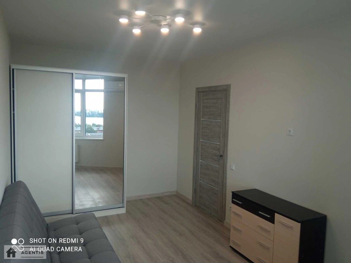 Здам квартиру. 1 room, 35 m², 9th floor/20 floors. 8, Братів Чибінєєвих вул. (Чернігівська), Київ. 