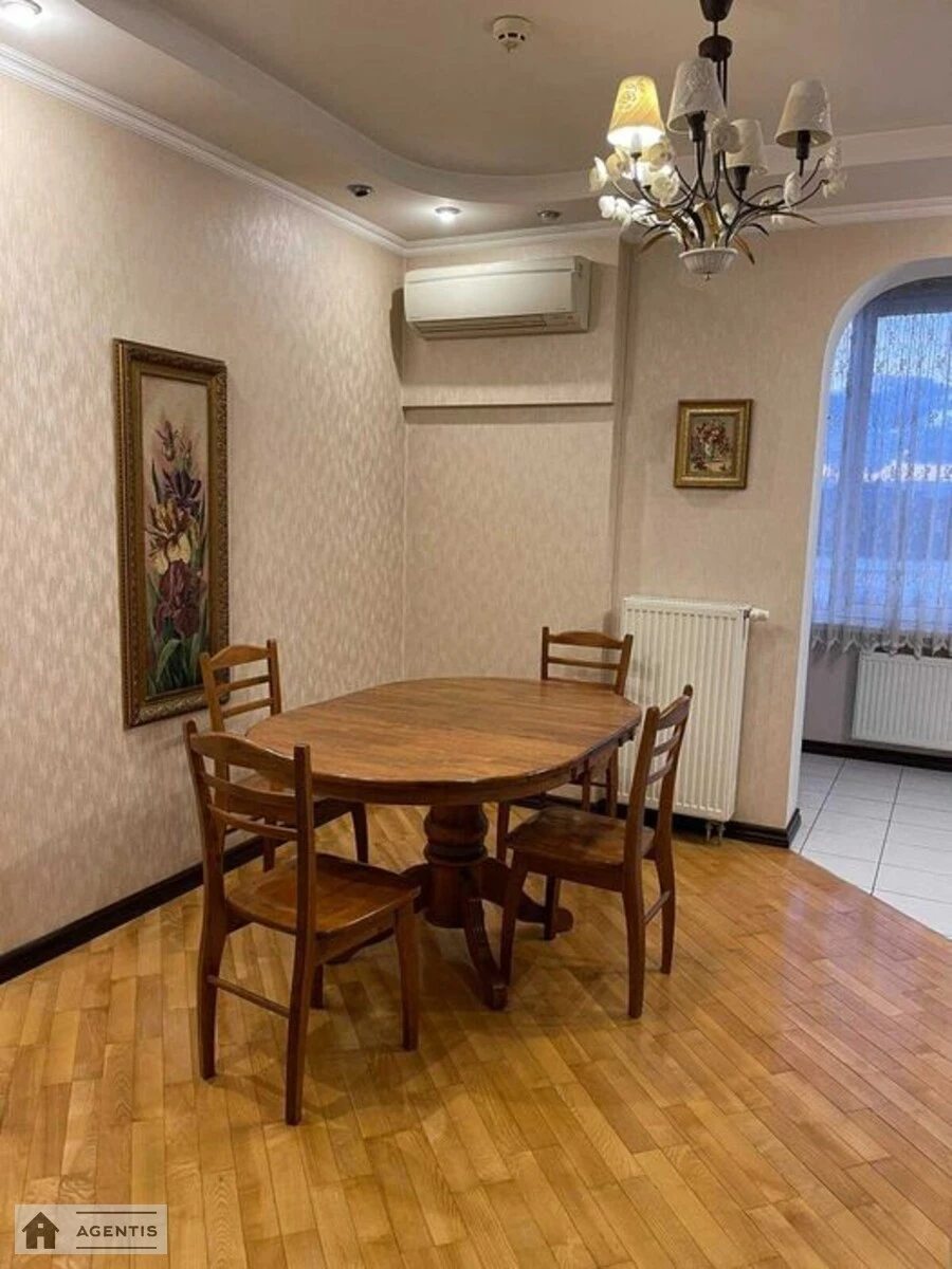 Сдам квартиру. 2 rooms, 80 m², 21 floor/30 floors. 1, Днепровская набережная 1, Киев. 