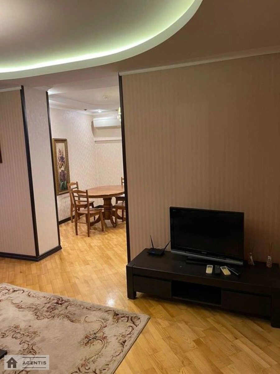 Apartment for rent. 2 rooms, 80 m², 21 floor/30 floors. 1, Dniprovska embankment 1, Kyiv. 