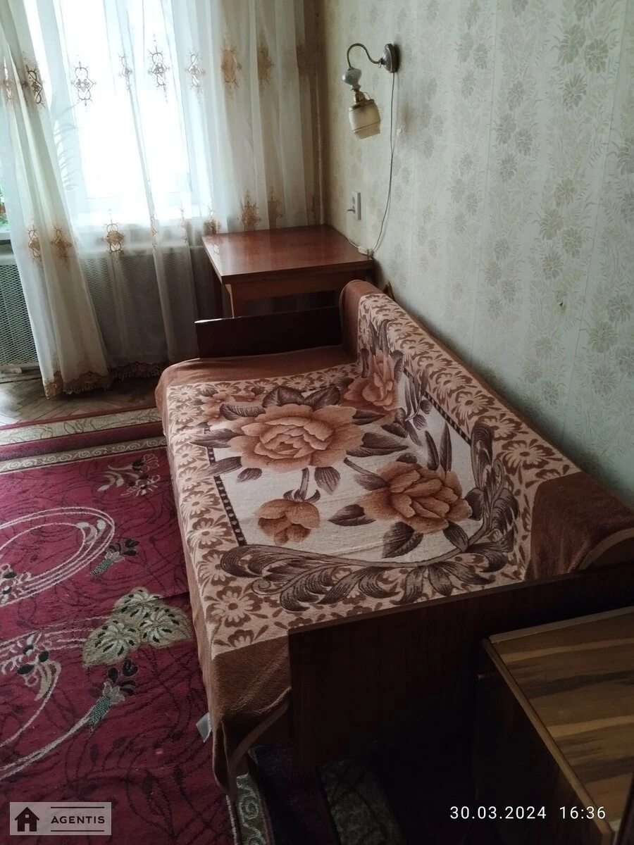 Apartment for rent. 2 rooms, 30 m², 5th floor/5 floors. Veresneva 4, Kyiv. 