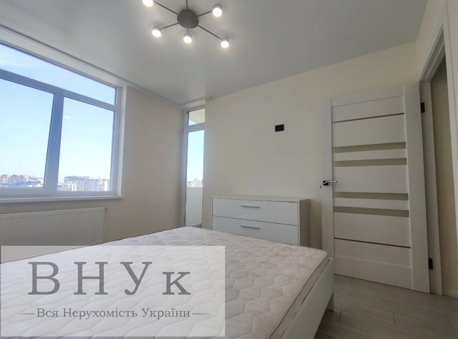 Apartments for sale. 3 rooms, 55 m², 11 floor/11 floors. Kyyivska vul., Ternopil. 