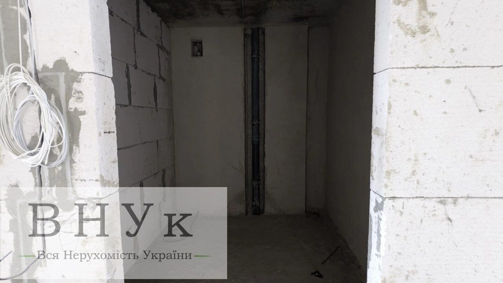 Продаж квартири 2 кімнати, 86 m², 3 пов./4 поверхи. Козацька вул., Тернопіль. 