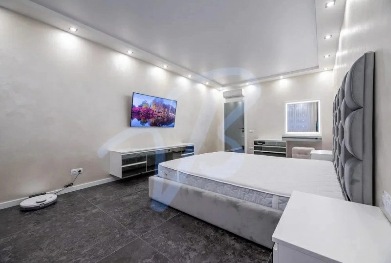 Продаж квартири. 1 room, 54 m², 25 floor/26 floors. 10, Микільсько-Слобідська 10, Київ. 