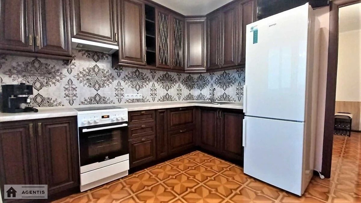 Apartment for rent. 1 room, 50 m², 18 floor/19 floors. Garmatna, Kyiv. 