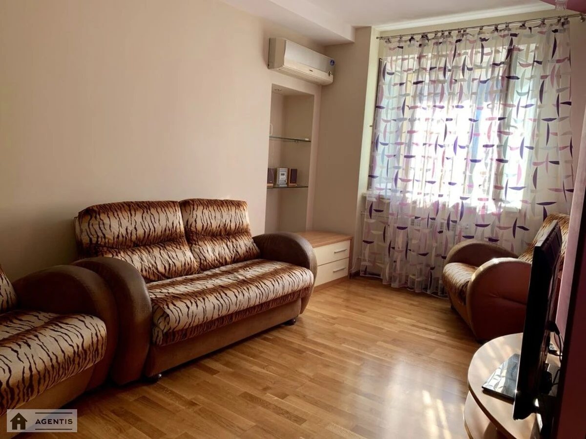 Здам квартиру. 2 rooms, 74 m², 4th floor/12 floors. Татарська, Київ. 