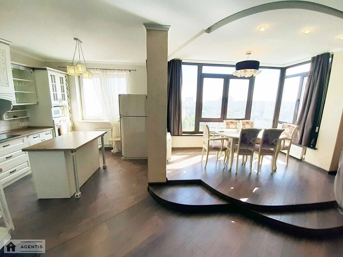 Apartment for rent. 2 rooms, 86 m², 14 floor/26 floors. 15, Ovanesa Tumanyana vul., Kyiv. 