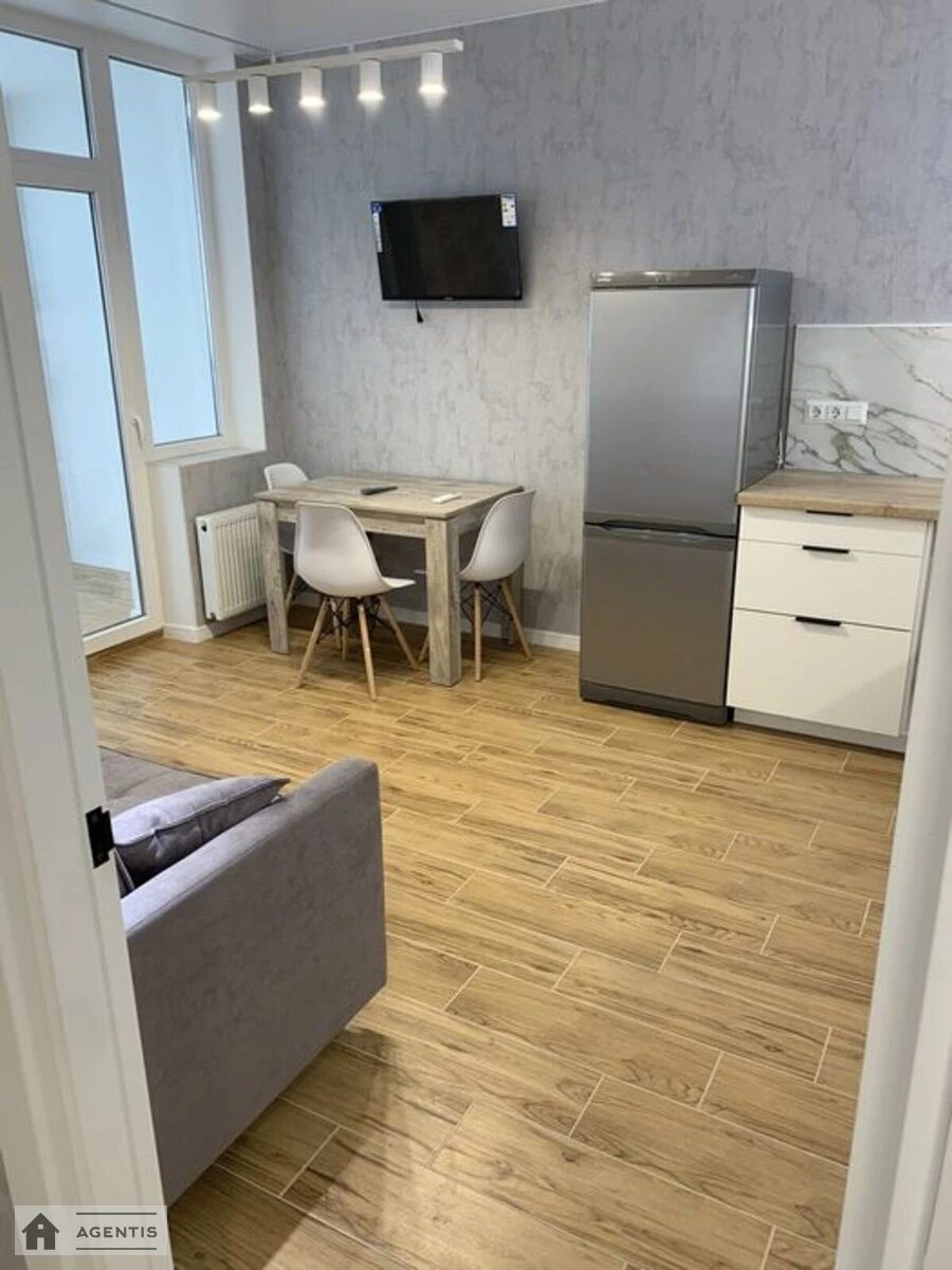 Apartment for rent. 1 room, 48 m², 7th floor/22 floors. 8, Hliba Babicha vul. Kanalna, Kyiv. 