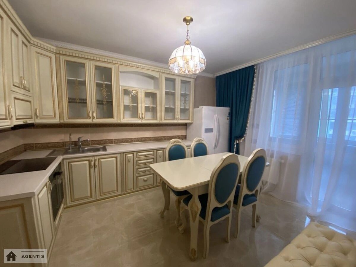 Apartment for rent. 3 rooms, 105 m², 7th floor/25 floors. 45, Vyshgorodska 45, Kyiv. 