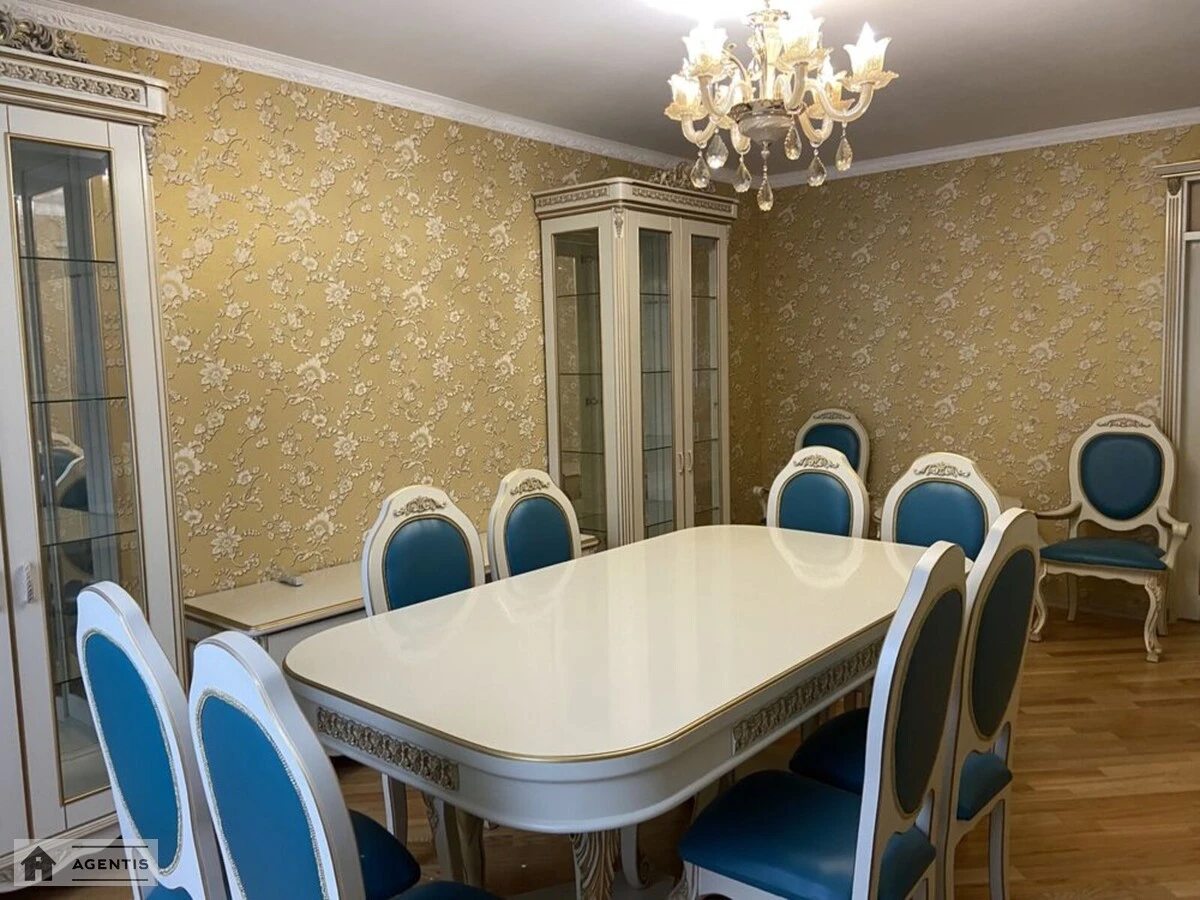 Apartment for rent. 3 rooms, 105 m², 7th floor/25 floors. 45, Vyshgorodska 45, Kyiv. 