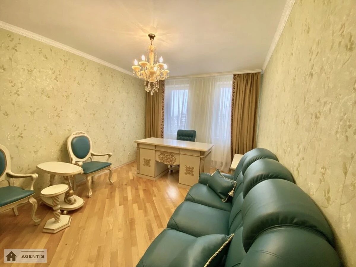 Сдам квартиру. 3 rooms, 105 m², 7th floor/25 floors. 45, Вышгородская 45, Киев. 