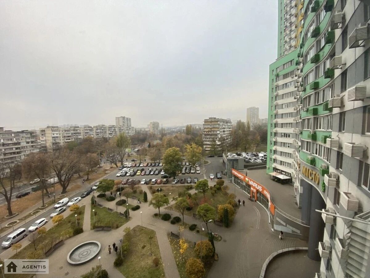 Apartment for rent. 3 rooms, 105 m², 7th floor/25 floors. 45, Vyshgorodska 45, Kyiv. 