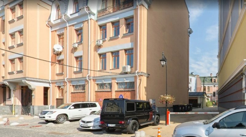 Office for rent. 4 rooms, 138 m², 2nd floor/4 floors. 5, Degtyarna 5, Kyiv. 