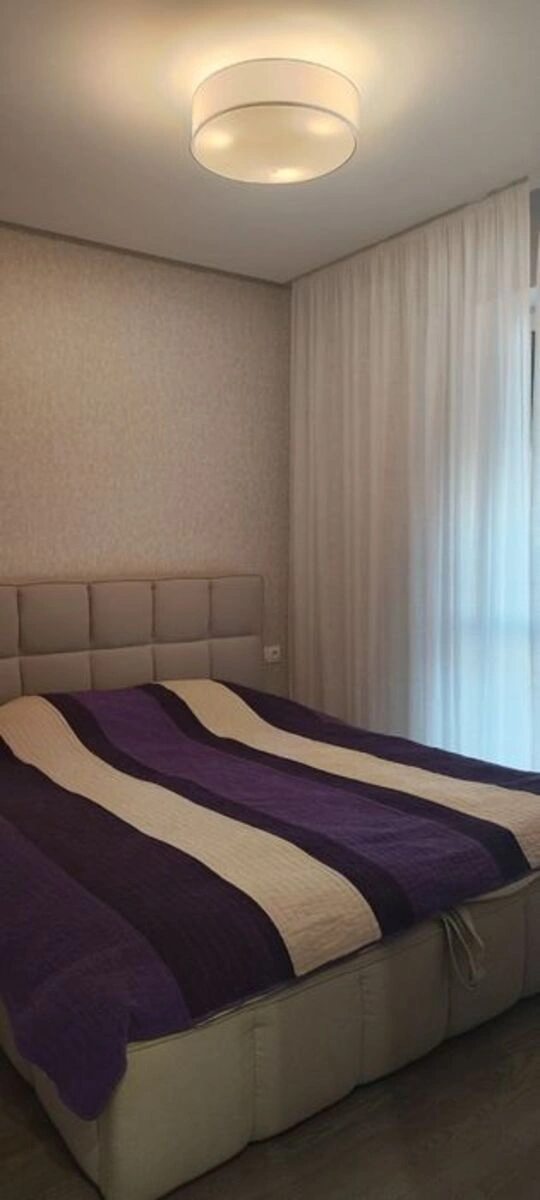 Apartment for rent. 2 rooms, 45 m², 21 floor/25 floors. 14, Nyzhnyokluchova 14, Kyiv. 