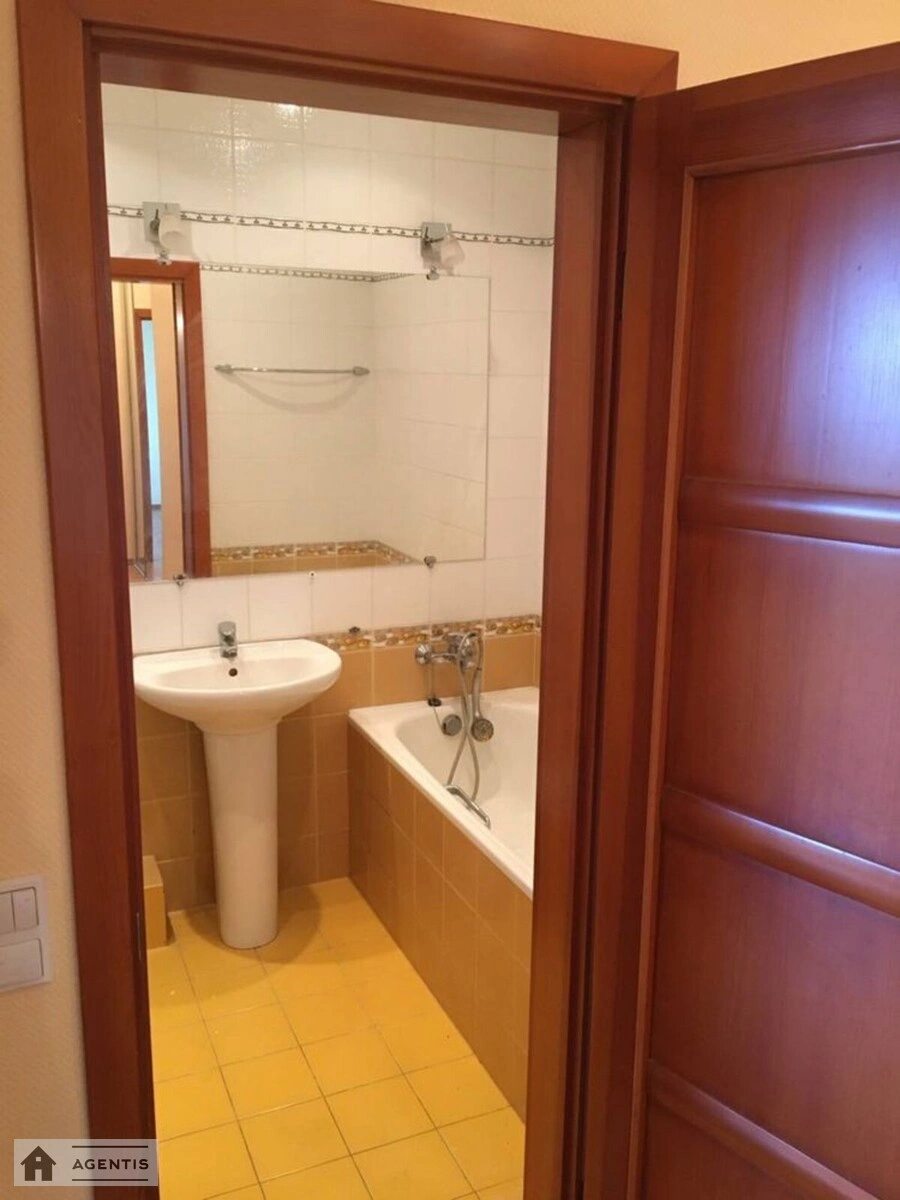 Apartment for rent. 2 rooms, 55 m², 13 floor/20 floors. Borschagivska, Kyiv. 