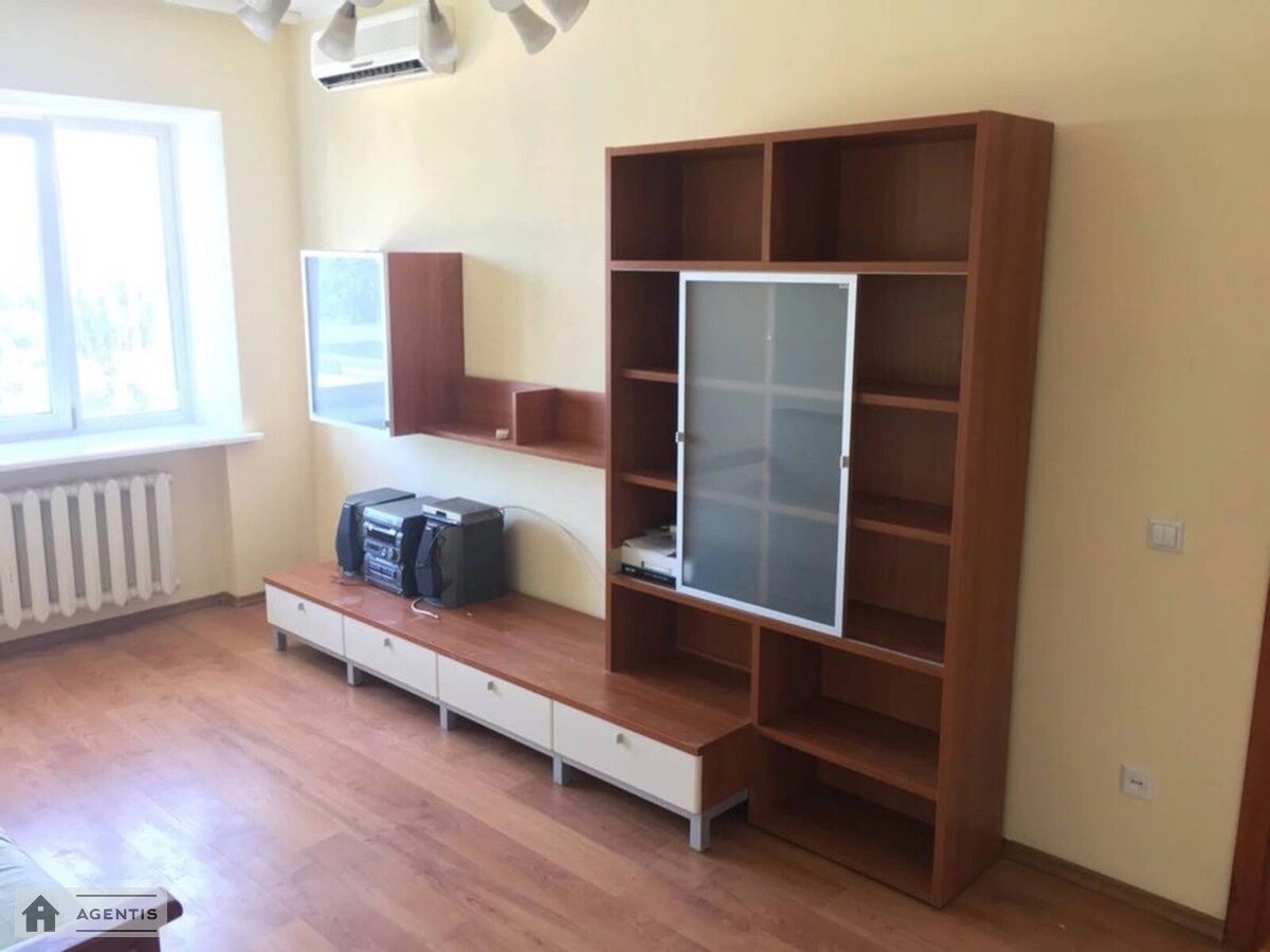 Apartment for rent. 2 rooms, 55 m², 13 floor/20 floors. Borschagivska, Kyiv. 