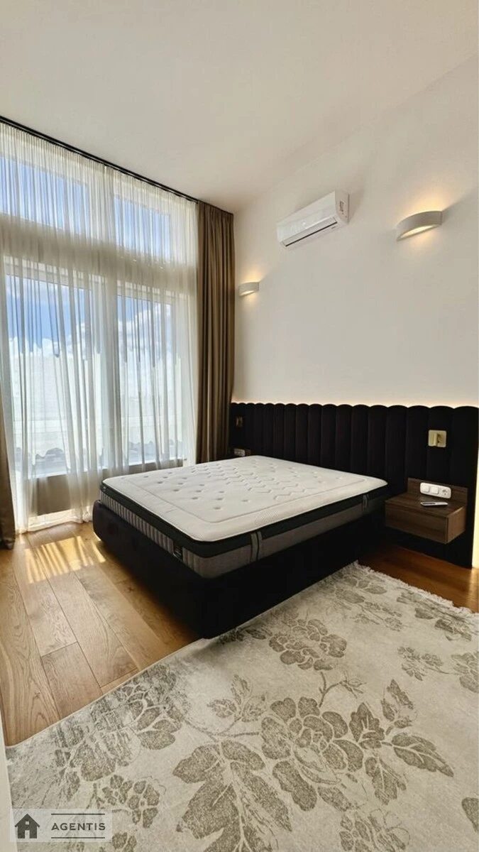 Сдам квартиру. 3 rooms, 80 m², 9th floor/9 floors. 2, Салютная 2, Киев. 