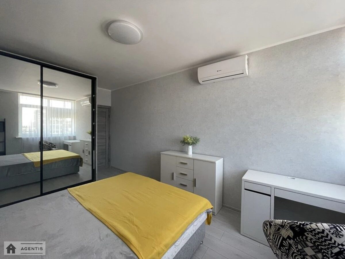 Apartment for rent. 2 rooms, 45 m², 18 floor/20 floors. 41, Pravdy 41, Kyiv. 