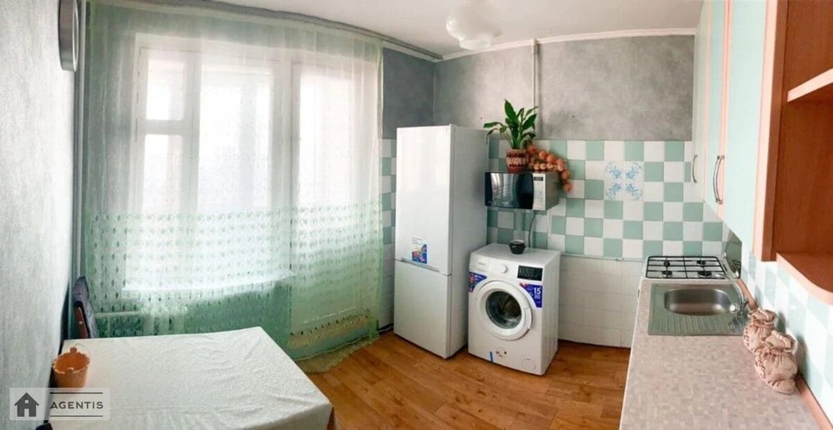 Apartment for rent. 2 rooms, 45 m², 15 floor/16 floors. 17, Milutenka 17, Kyiv. 