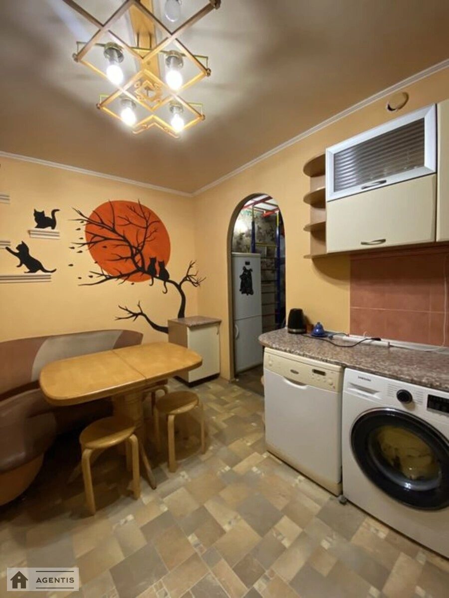 Apartment for rent. 2 rooms, 72 m², 9th floor/10 floors. 5, Radunska 5, Kyiv. 