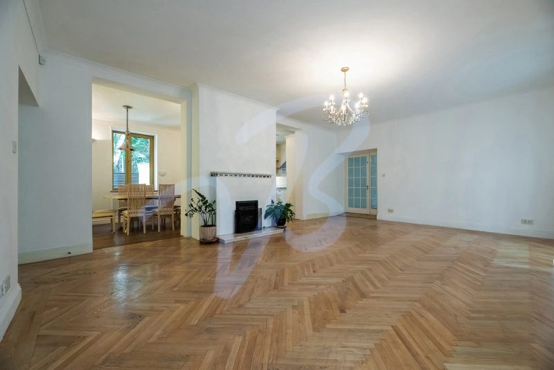 House for sale. 4 rooms, 305 m², 2 floors. 14, Reuta Myhayla 14, Kyiv. 