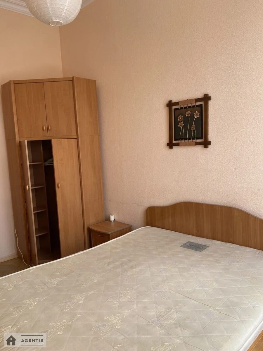 Apartment for rent. 2 rooms, 48 m², 4th floor/4 floors. 76, Velyka Vaselkivska 76, Kyiv. 