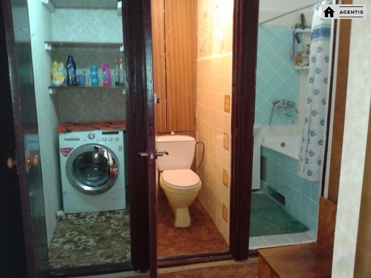 Apartment for rent. 3 rooms, 64 m², 8th floor/9 floors. 14, Symyrenka 14, Kyiv. 