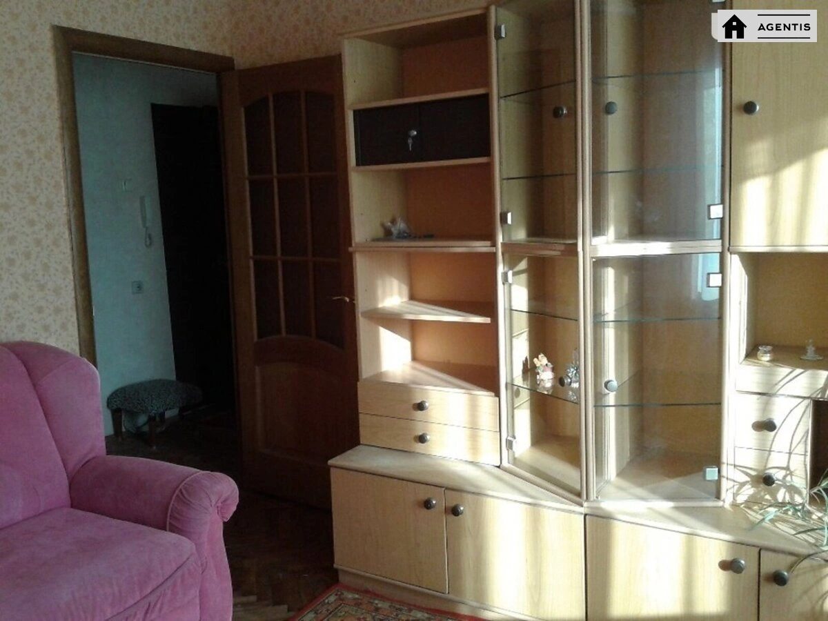 Здам квартиру. 3 rooms, 64 m², 8th floor/9 floors. 14, Симиренка 14, Київ. 