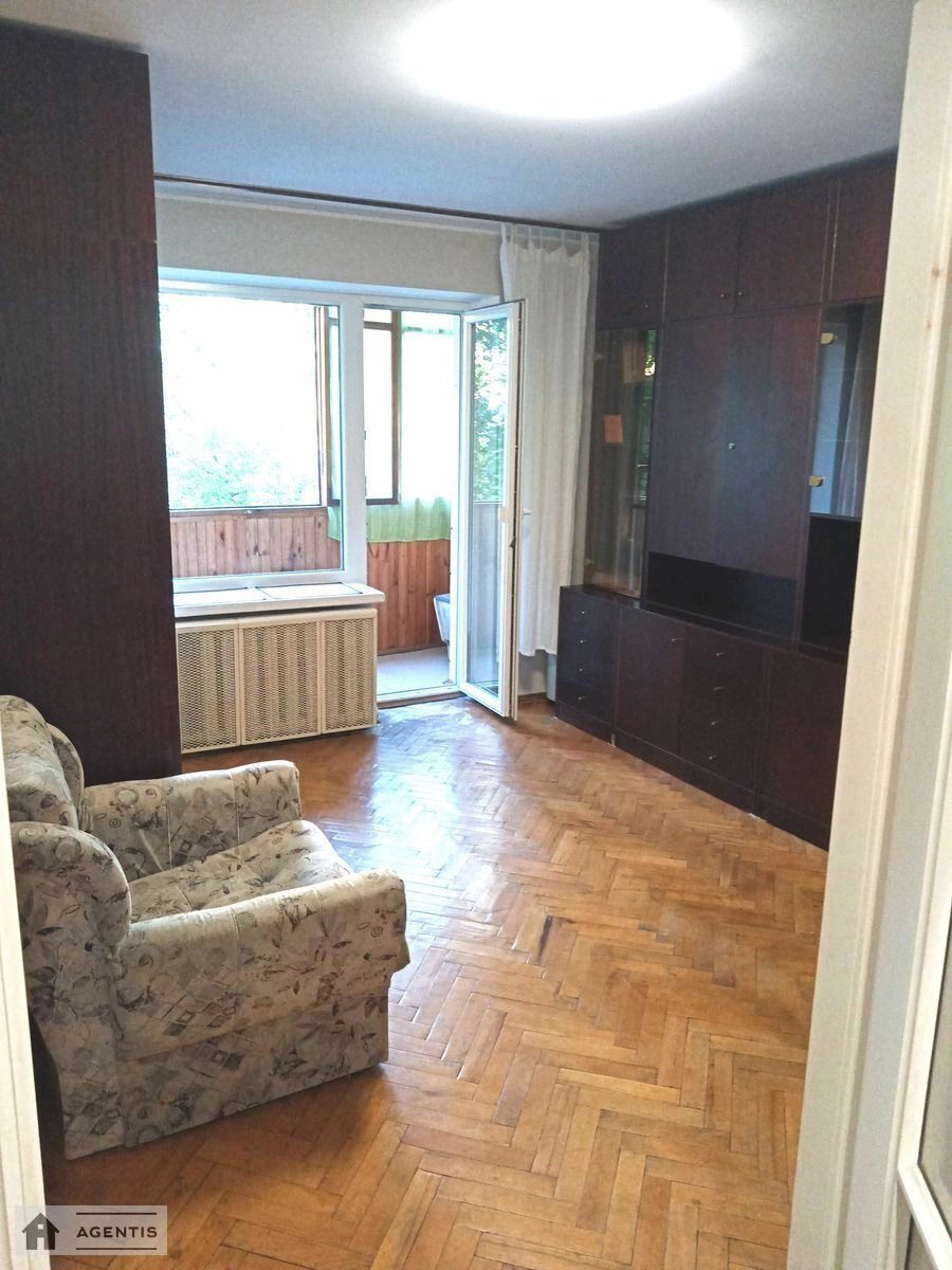Apartment for rent. 1 room, 34 m², 3rd floor/9 floors. 89, Volodymyrivska vul., Kyiv. 