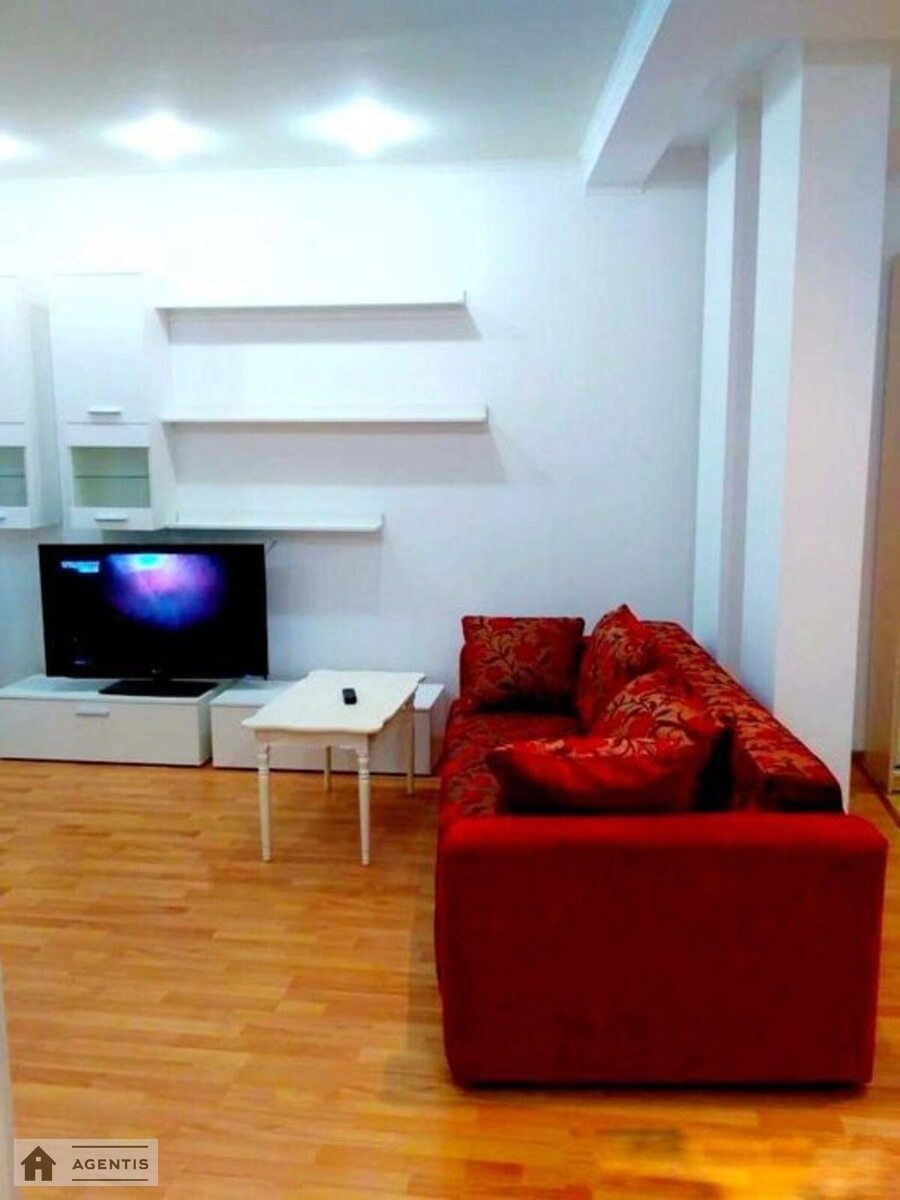 Сдам квартиру. 1 room, 47 m², 4th floor/5 floors. Павла Вірського бульв. (Саратовська), Киев. 