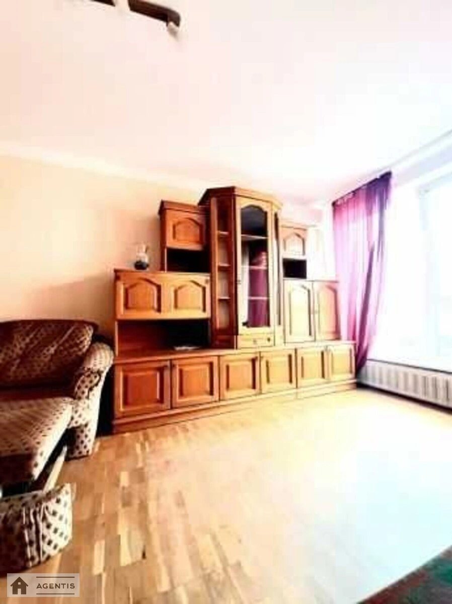 Apartment for rent. 1 room, 34 m², 5th floor/16 floors. Obolonskyy rayon, Kyiv. 